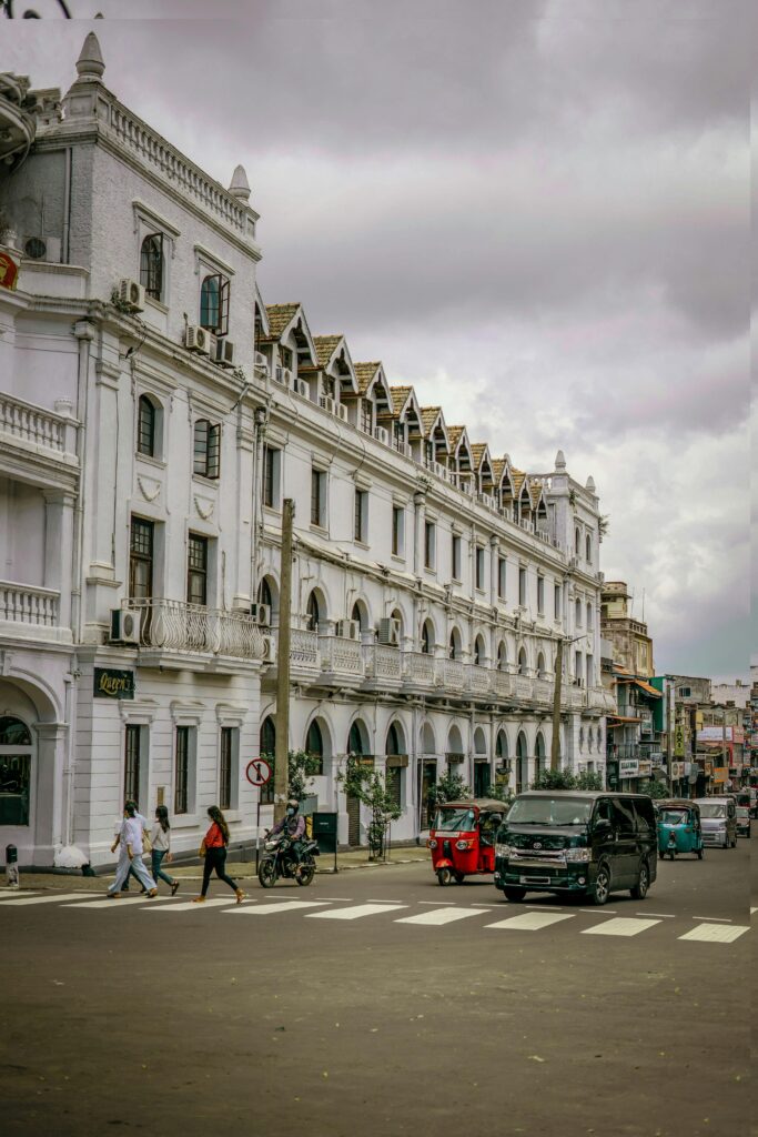 facade queen hotel